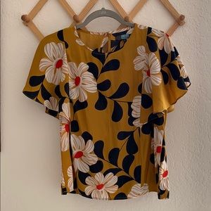 Flutter sleeve blouse